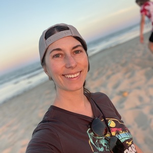 Laura Singer-Fox